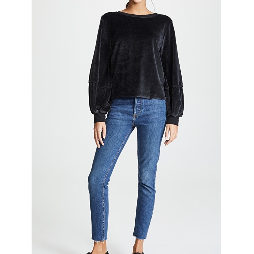 NationLTD Kiera Velvet lantern sleeve top - Picture 2 of 6